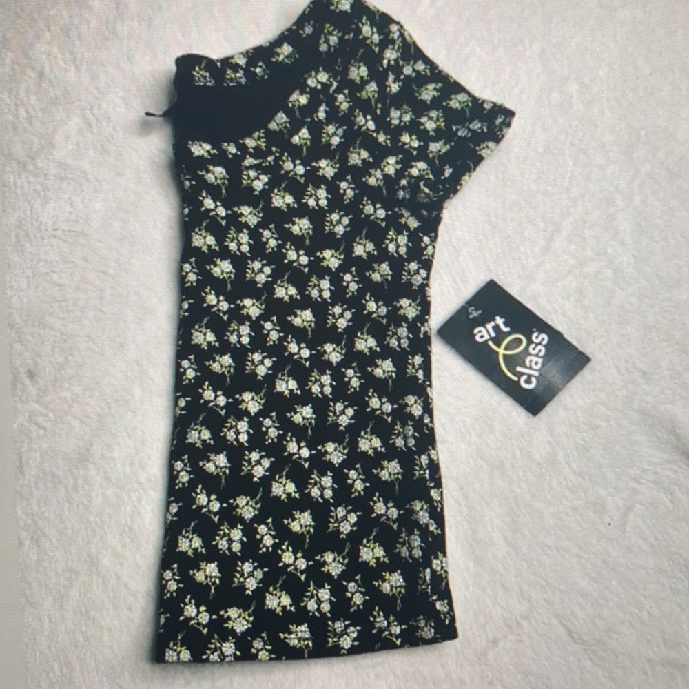 Short sleeve floral daisy top - Picture 3 of 4